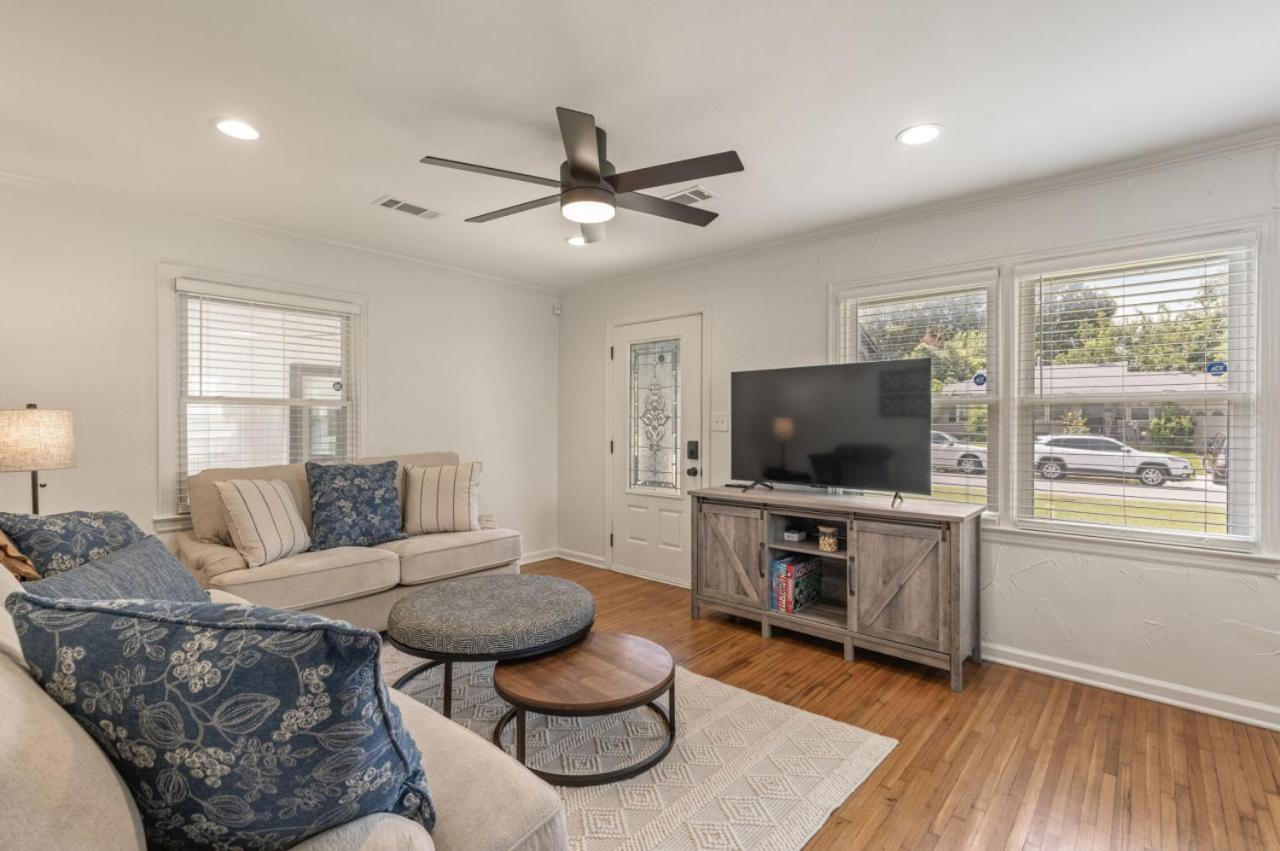 Modernnest-ks Bed And Fire Pit Holiday home Tulsa
