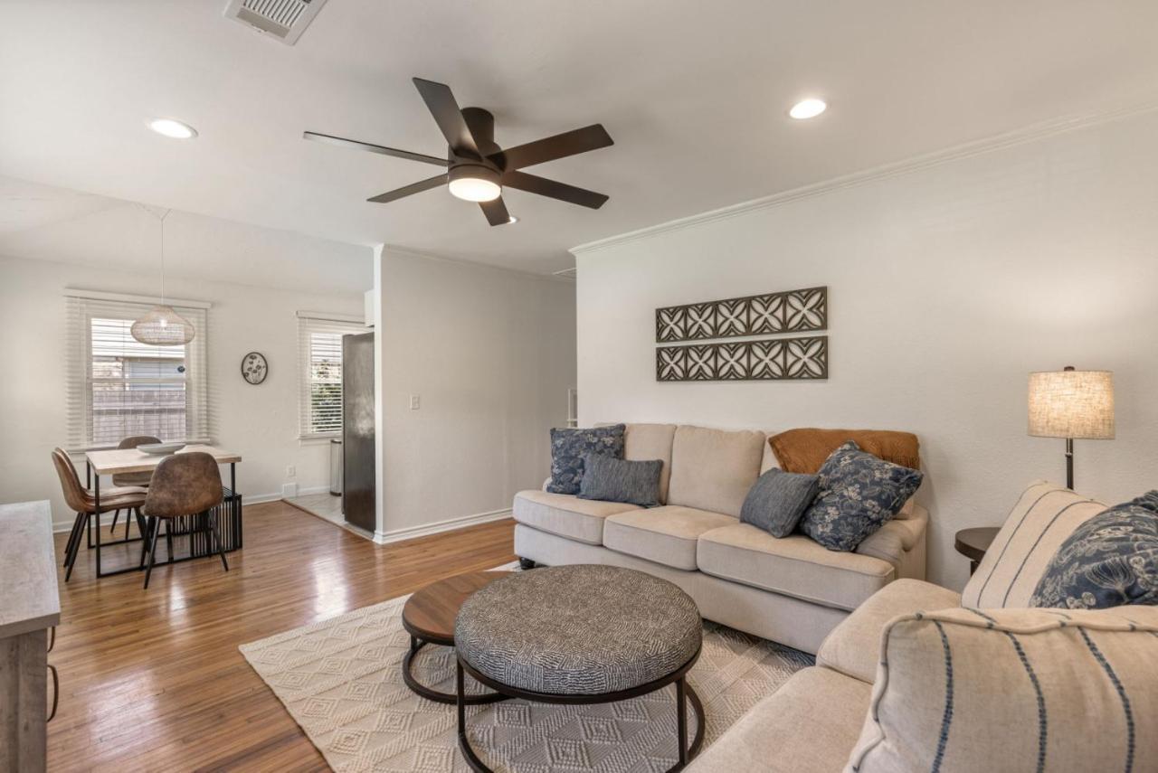 Modernnest-ks Bed And Fire Pit Holiday home *