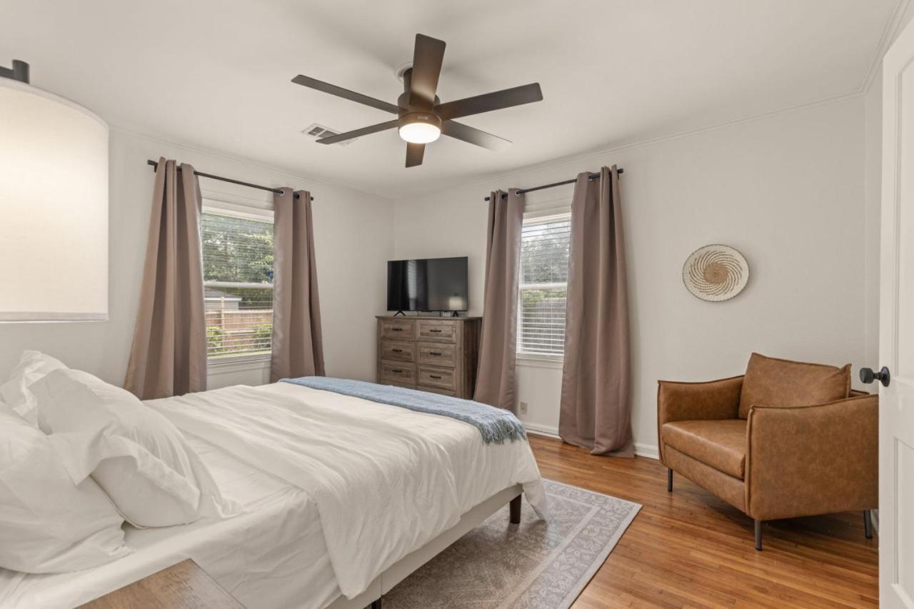 Modernnest-ks Bed And Fire Pit Tulsa