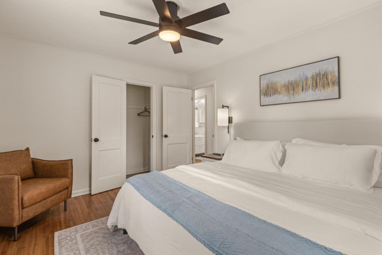 Modernnest-ks Bed And Fire Pit * Tulsa