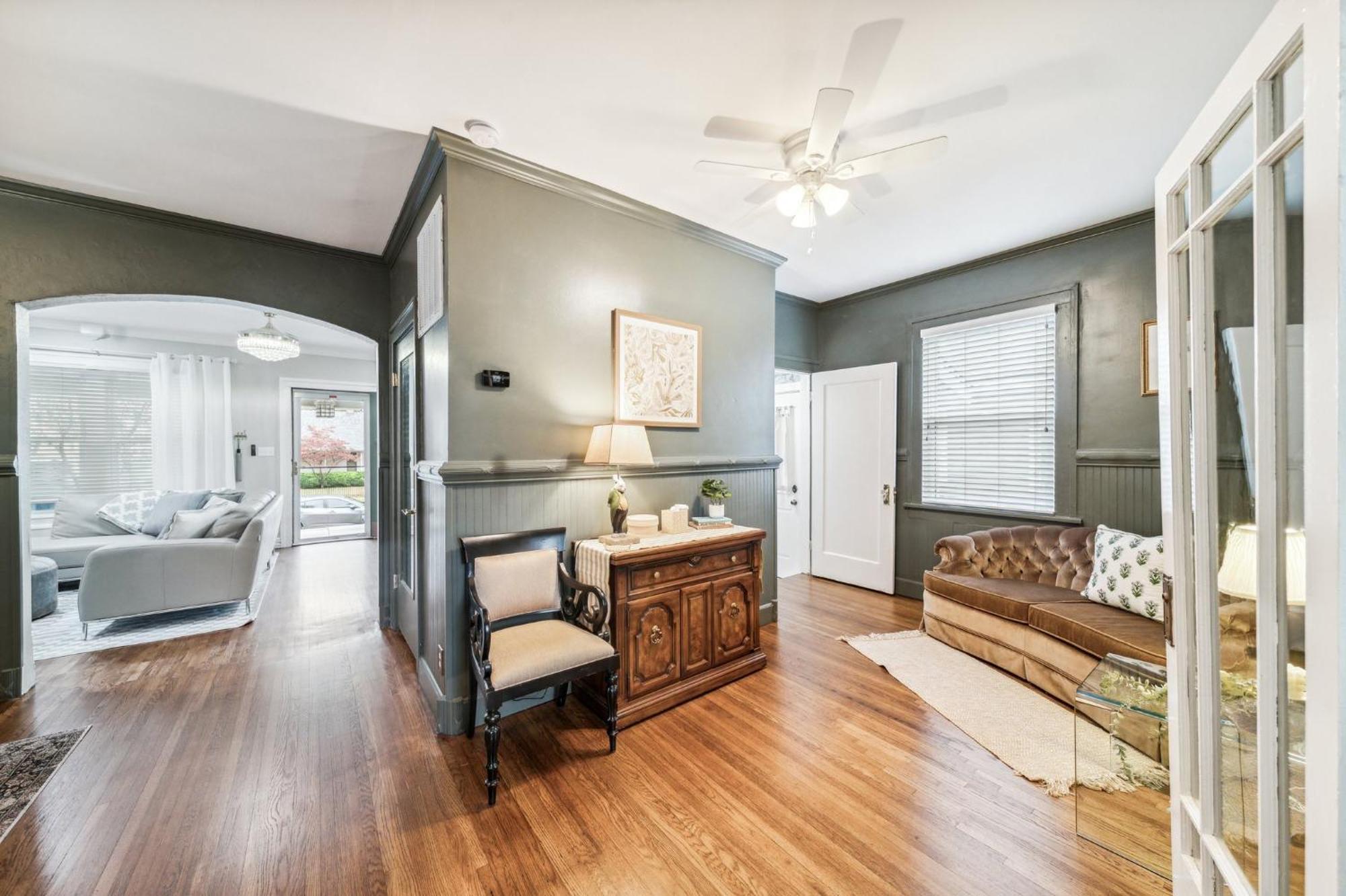 Holiday home Hottub, Pool Table, Basketball, Firepit, Sleeps 8 Tulsa