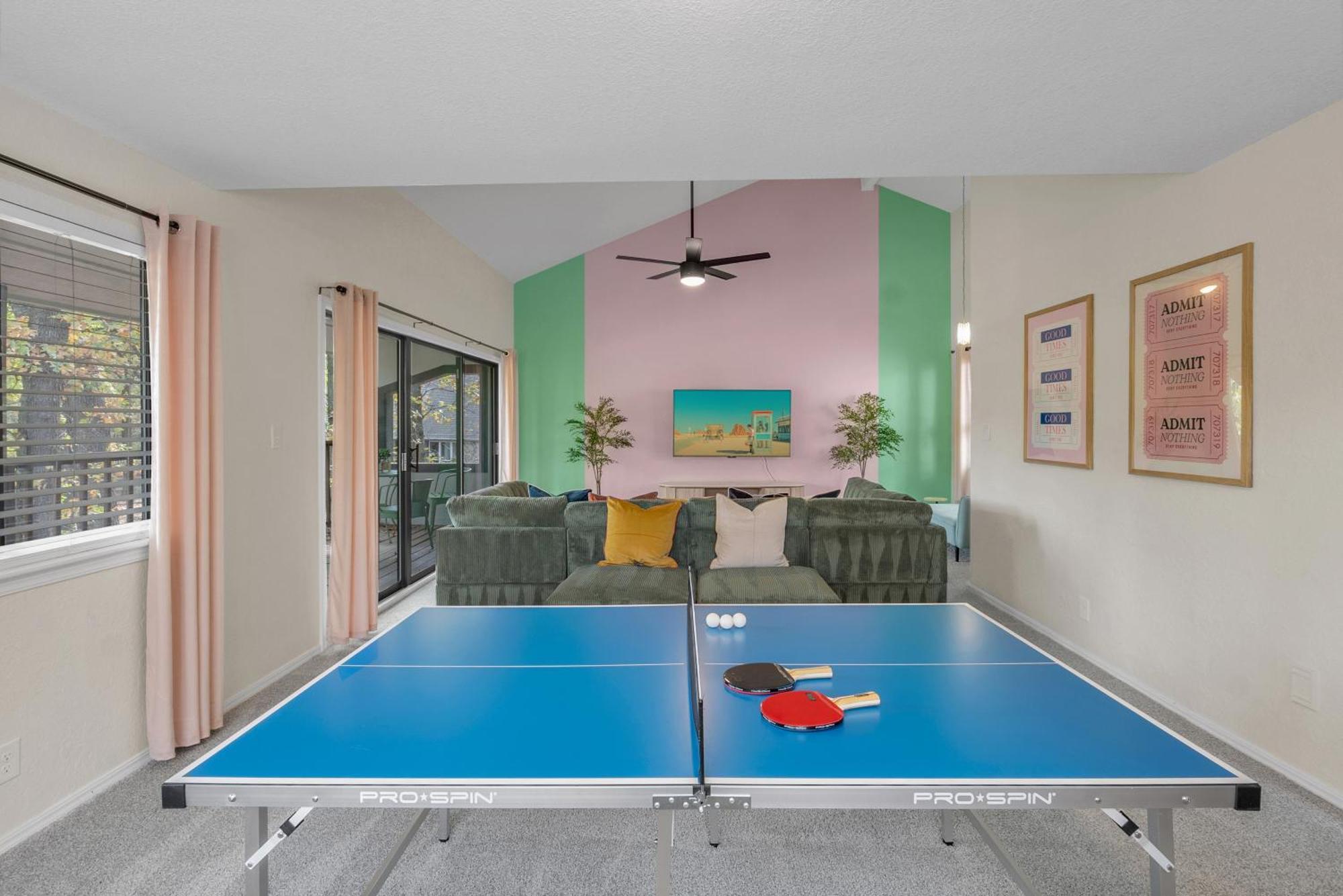 Wes Anderson-theme 5bd - Movie Theater & Pingpong * Tulsa