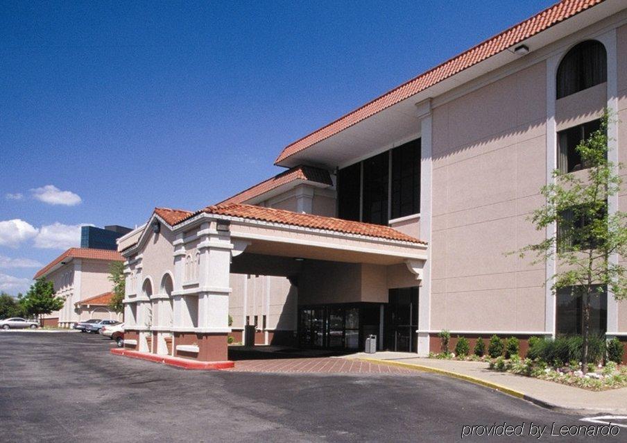 Hotel Oyo I-44 Midtown 2*