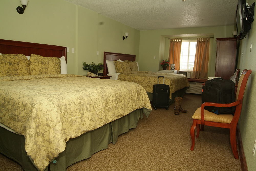 Expo Hotel 2*
