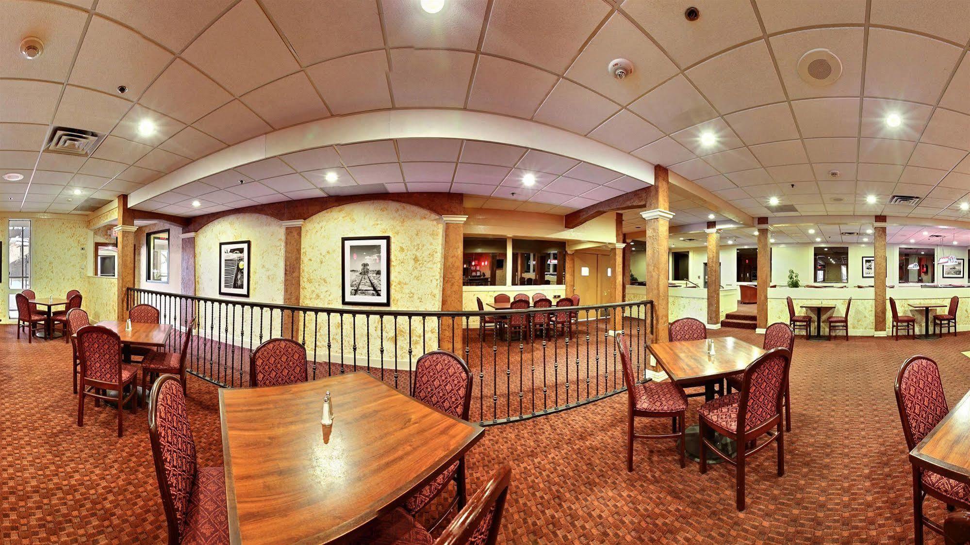 Clarion International Airport Hotel