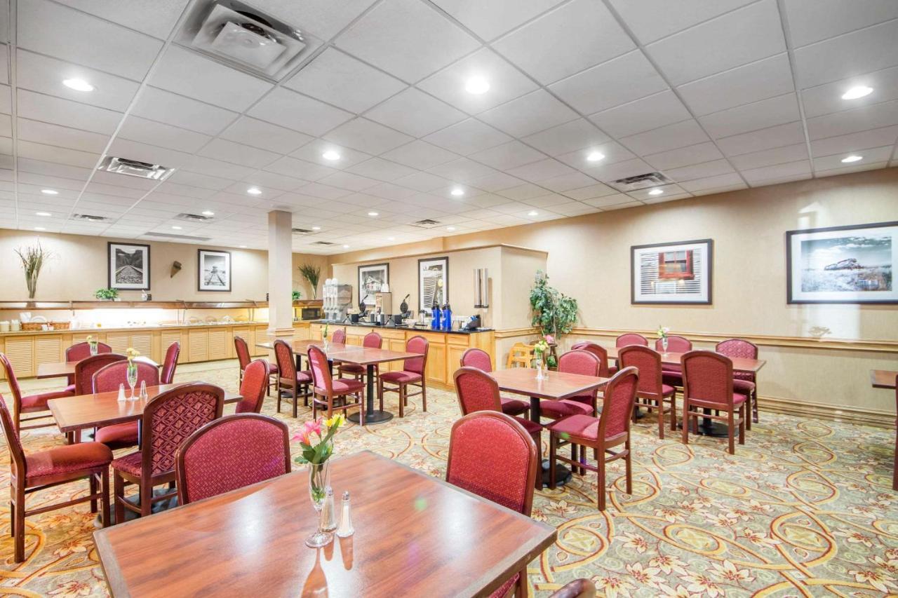 Clarion International Airport Hotel