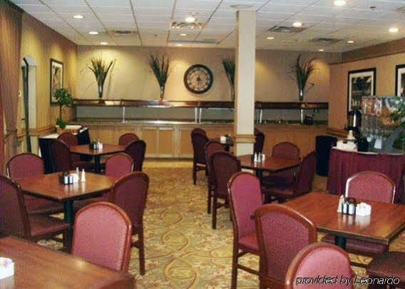 Clarion International Airport 3*