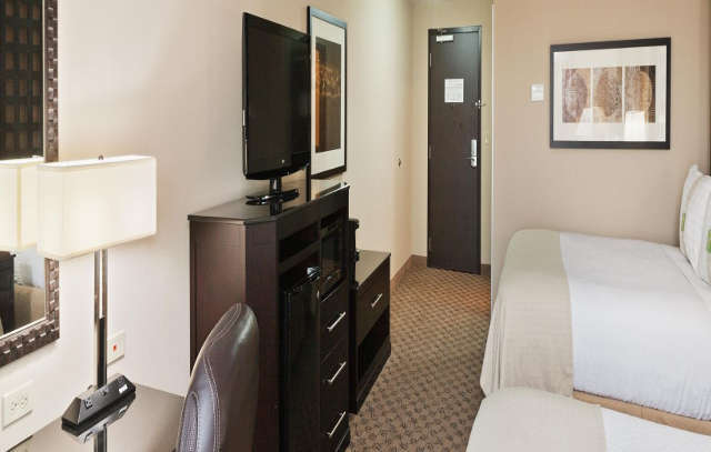 & South By Ihg Tulsa