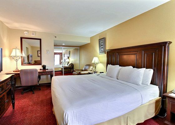 Clarion International Airport Hotel